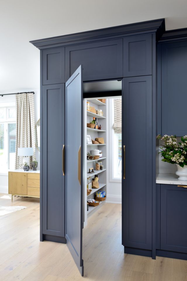 Design by Michelle Berwick, Photography by Larry Arnal